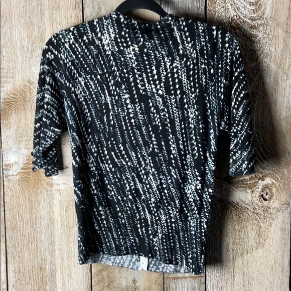 Audrey & Grace Ikat Black Short Sleeve Cardigan M - Picture 2 of 3